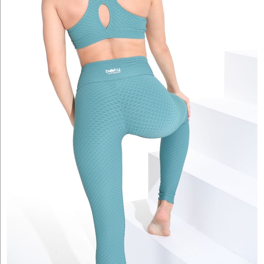 Booty By Brabants Croco Mint Leggings - Picture 2 of 11